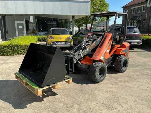 Caricatore articolato 28T in colata 2018 con secchi per retroescavatrice