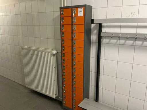 Dulapul cu 30 de compartimente