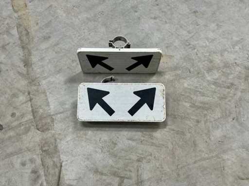 Verkehrsschilder (2x)