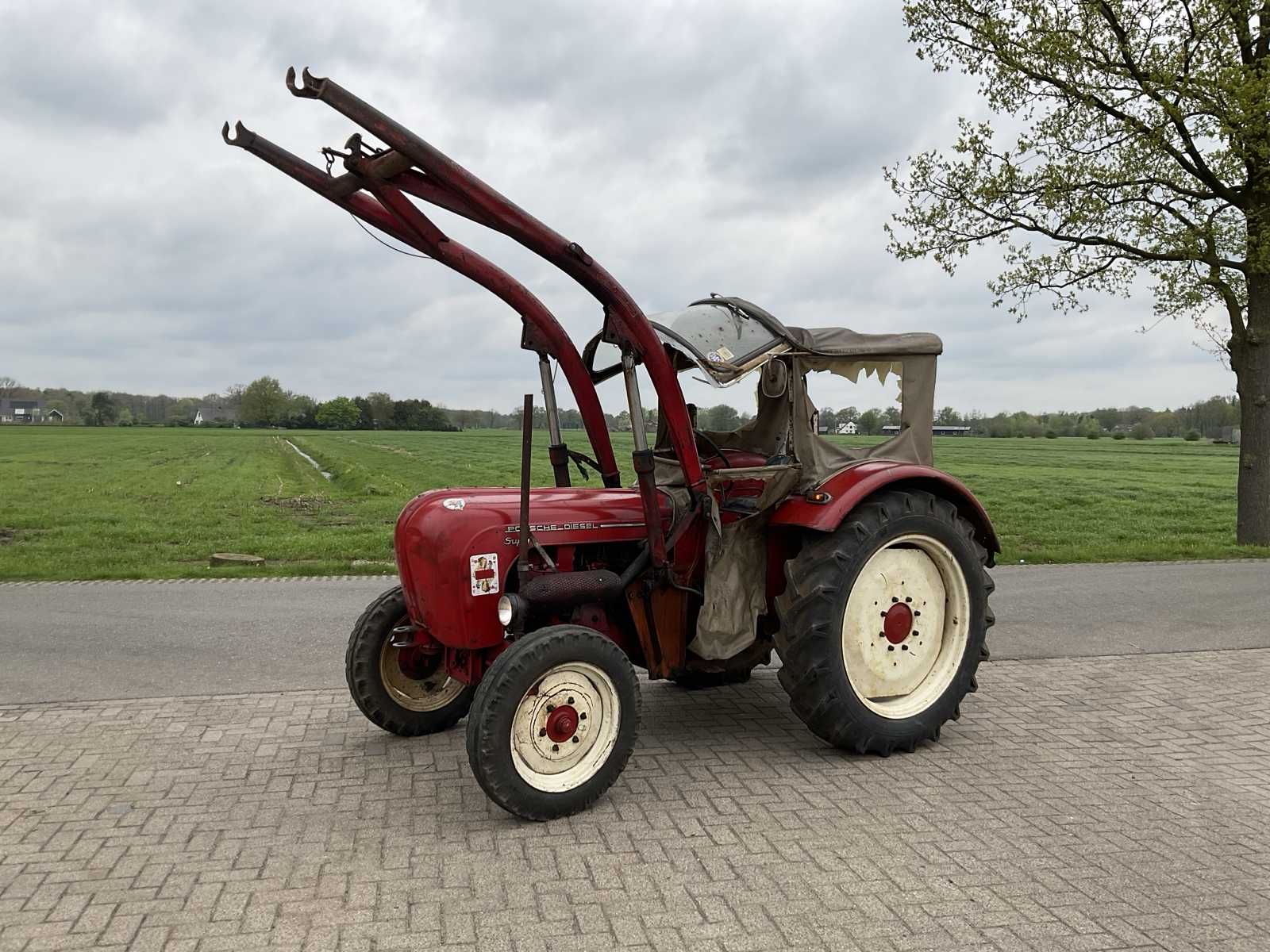 1961 Porsche Master Super L318 classic tractor