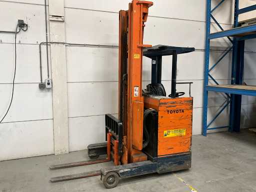 Toyota - 5fbre14 - Reach truck