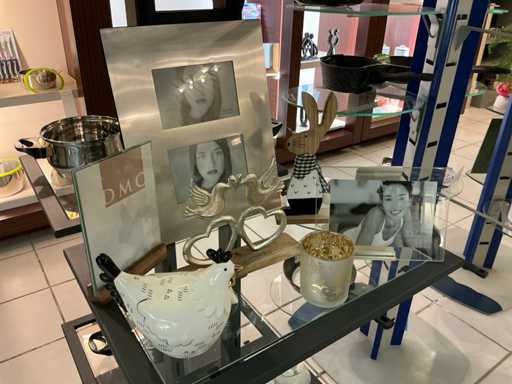 Decoratiemateriaal, knuffels en geschenkartikelen