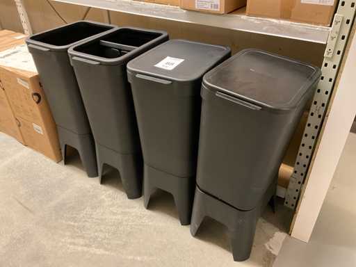 Bonton circubin waste bins (4x)