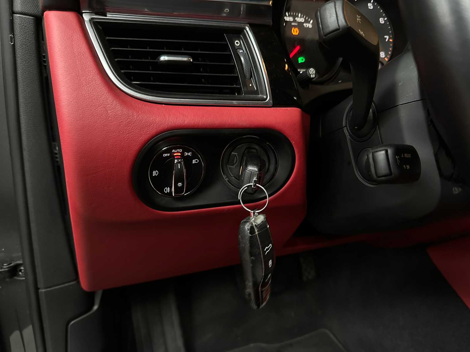 Porsche Macan S 3.0 V6 340pk 2014