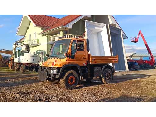 Mercede%2520Unimog%2520U400.mp4
