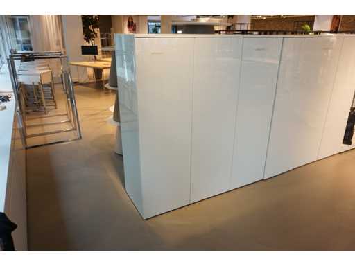 Mobile storage cabinet (2x)