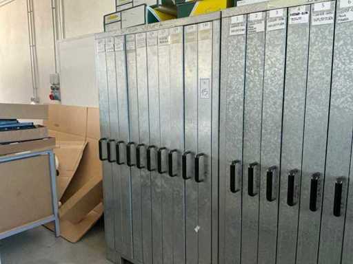 Armoire métallique porte-puce