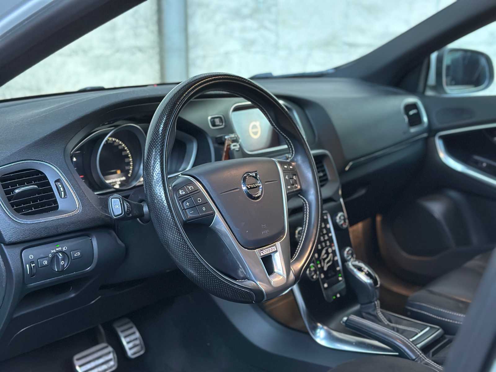 Volvo V40 1.5 T3 Polar+ Sport 152PK 2019, G-819-BH