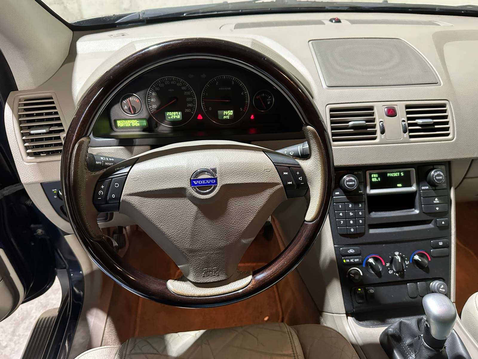 Volvo XC90 2.4 D5 Elite 163pk 2004, ZB-112-R