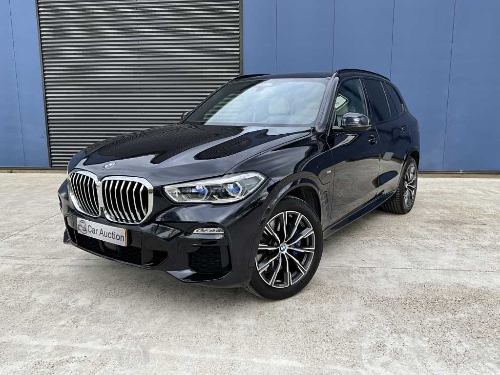 2020 BMW X5 45e xDrive PHEV / Plug-in Hybrid M Sport SUV / Passenger Car