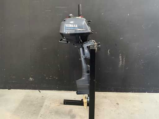 Yamaha - Long tail - 2.5 hp - 4-stroke - Outboard motor