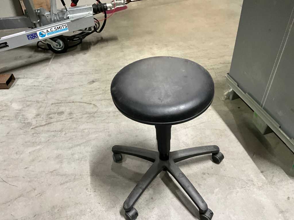 Wheelie stool deals