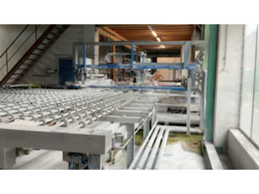 79ca98b5-9c52-4f58-a309-b3c8114c3341.mp4