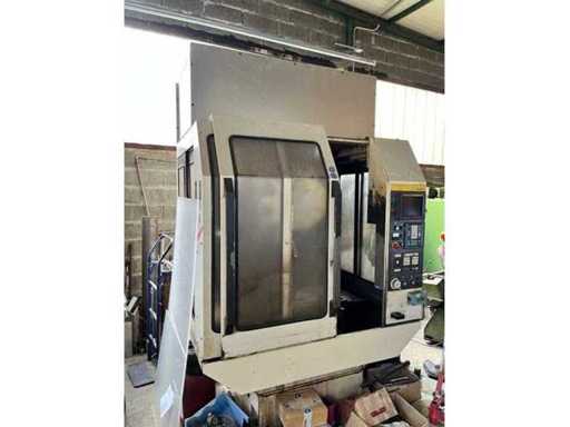 STAMA MC 010 CNC Vertikales Bearbeitungszentrum