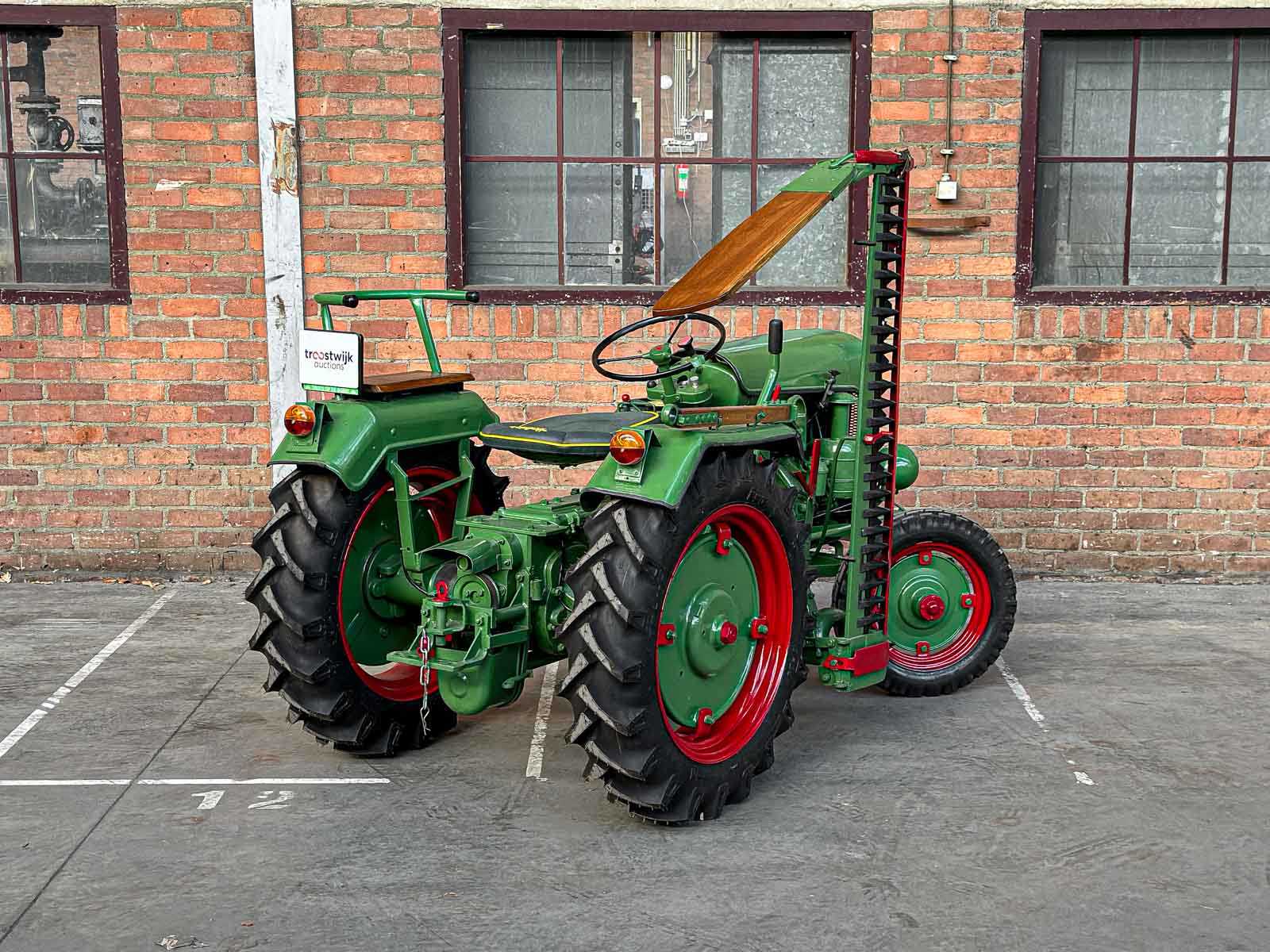 Holder 1955 1-Cilinder Oldtimer Tractor + Originele Melkwagen, TRH-44-X