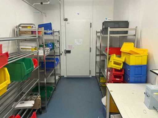 Hupfer Shelves without contents (5x)