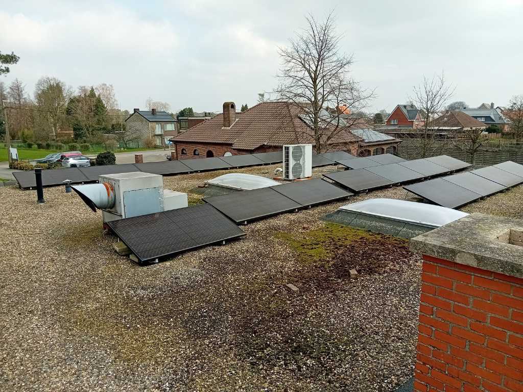 solar panel installation 11,88kWp inverter 8kW