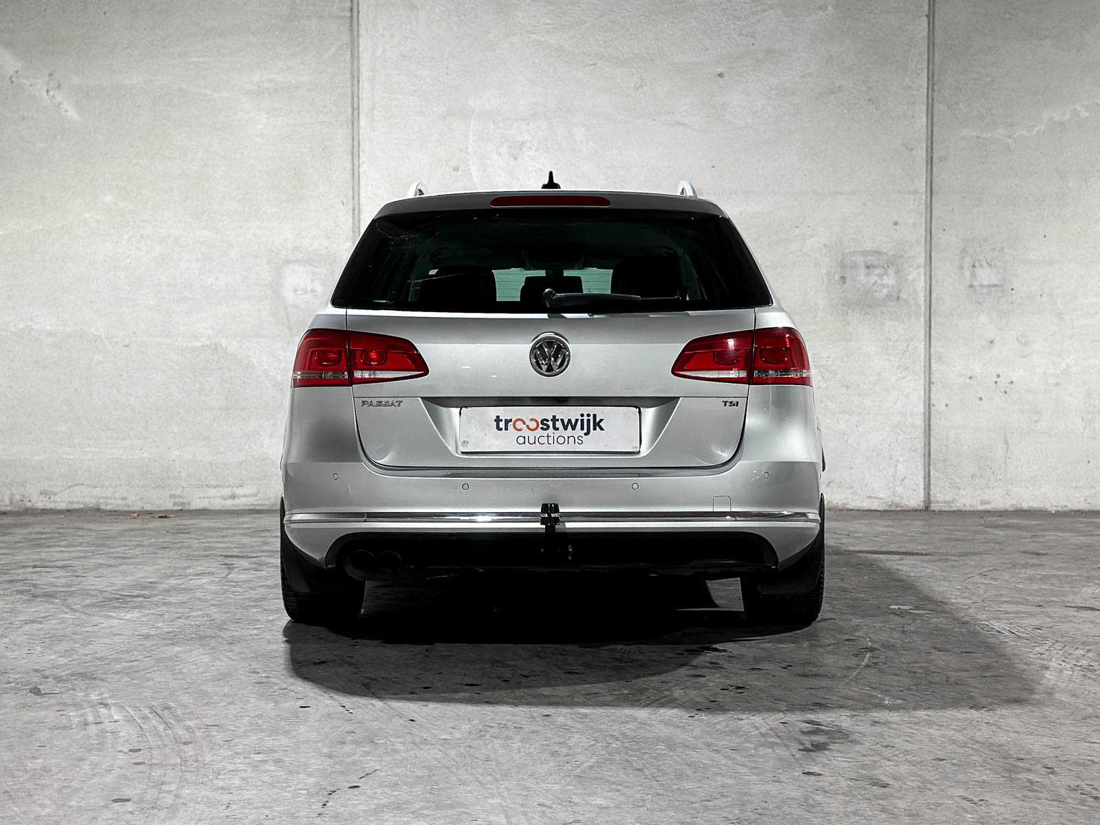 Volkswagen Passat Variant 1.8 TSI Highline 160pk 2011 (Origineel-NL), 71-RPV-9