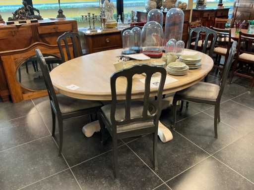 Eetkamertafel + stoel (6x)