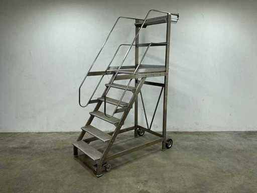 Scară mobilă pentru depozit