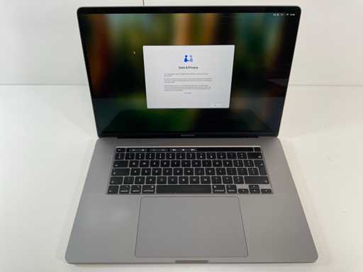 Apple MacBook Pro 15.4”, Core(TM) i7 9th Gen, 16 GB RAM, 512 GB NVMe, AMD Radeon Pro 5300M 4 GB Laptop