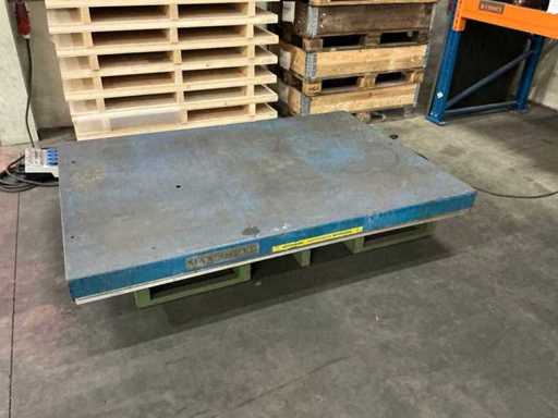 1990 Edmo Lift T/M Hebeplattform