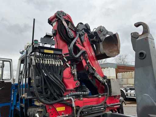 (c) 2009 Palfinger Epsilon Q170Z95TR Truck-mounted crane with peg