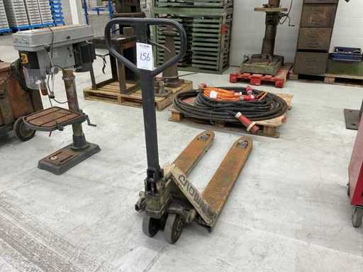 Crown Hydraulic Hand Pallet Lift