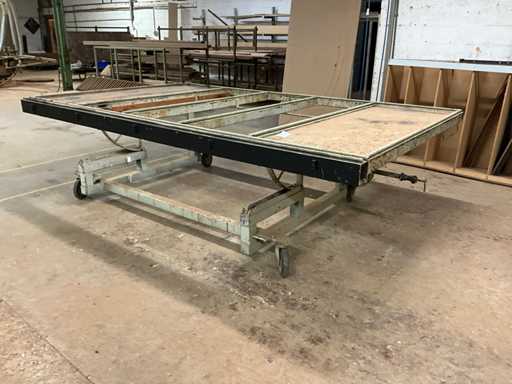 Mesa de montaje móvil