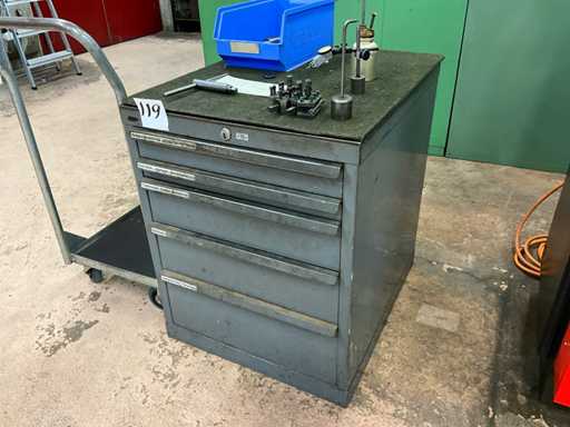 (C-1005) lathe tooling & equipment