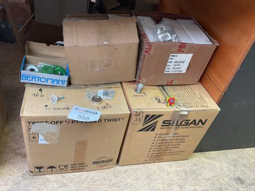 1 x batch of doorknobs