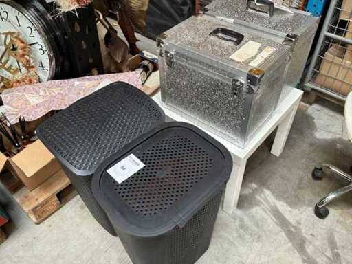 Linnenmand (2x) en flightcase (2x)