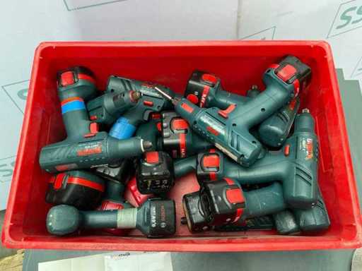 - Diverse unelte manuale