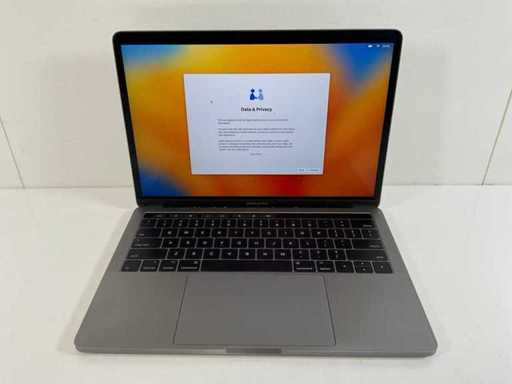 Apple MacBook Pro 13”, DualCore i5, 16 GB RAM, 251 GB NVMe Laptop