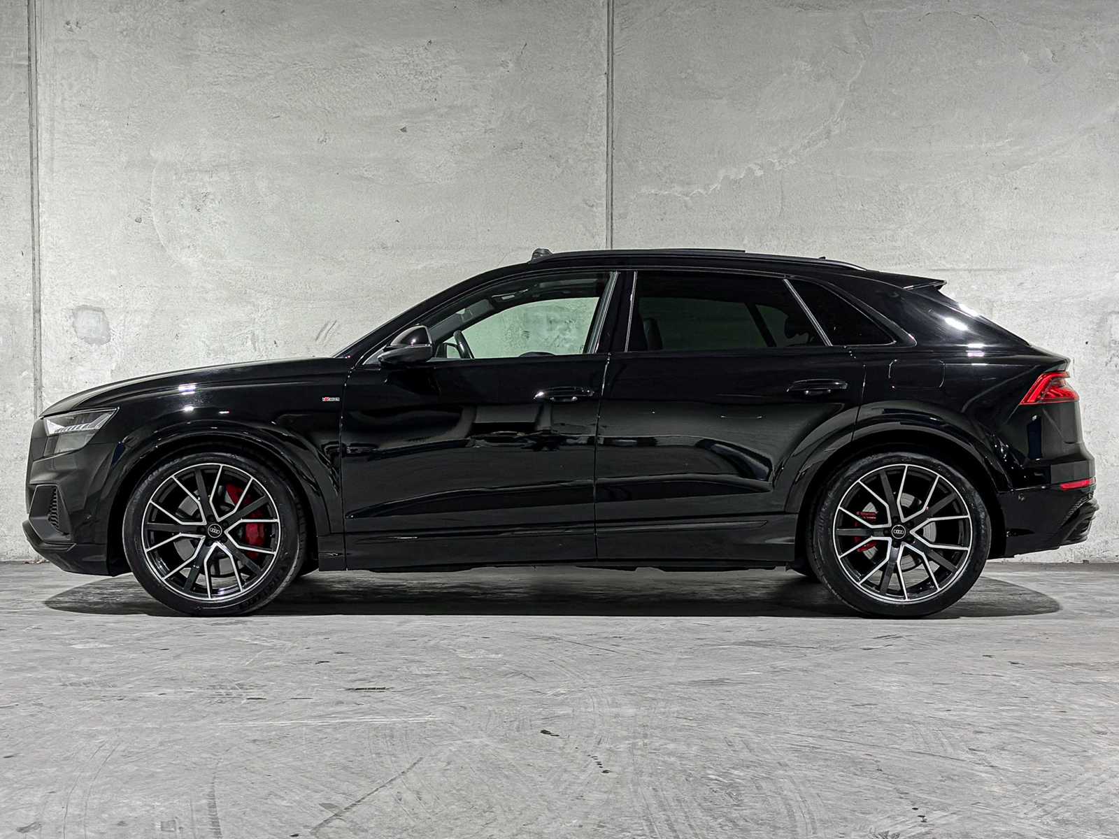 Audi Q8 55 TFSI e 3.0 V6 Quattro Pro Line 476pk 2021, L-766-SK
