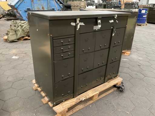 Workshop cabinet