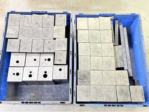   Lots of clamping pads