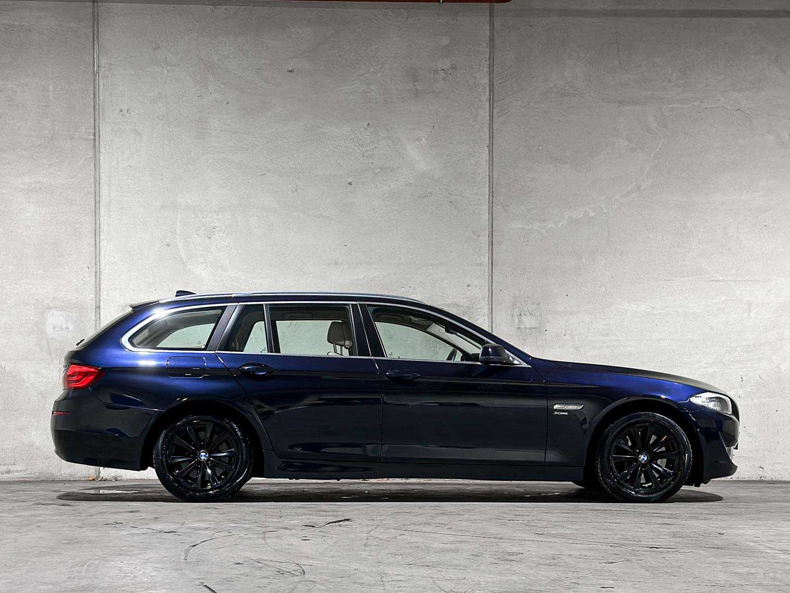 BMW 528xi Touring High Executive 245pk (Origineel-NL) 2012 5-serie, 89-TXH-2