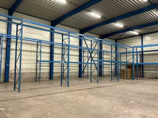 Approximately 68 running metres of STOW Pallet Racking