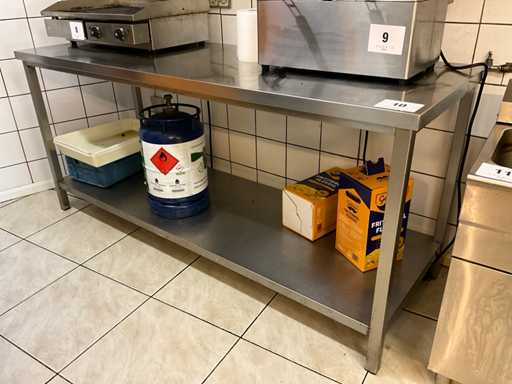 Table de travail en acier inoxydable