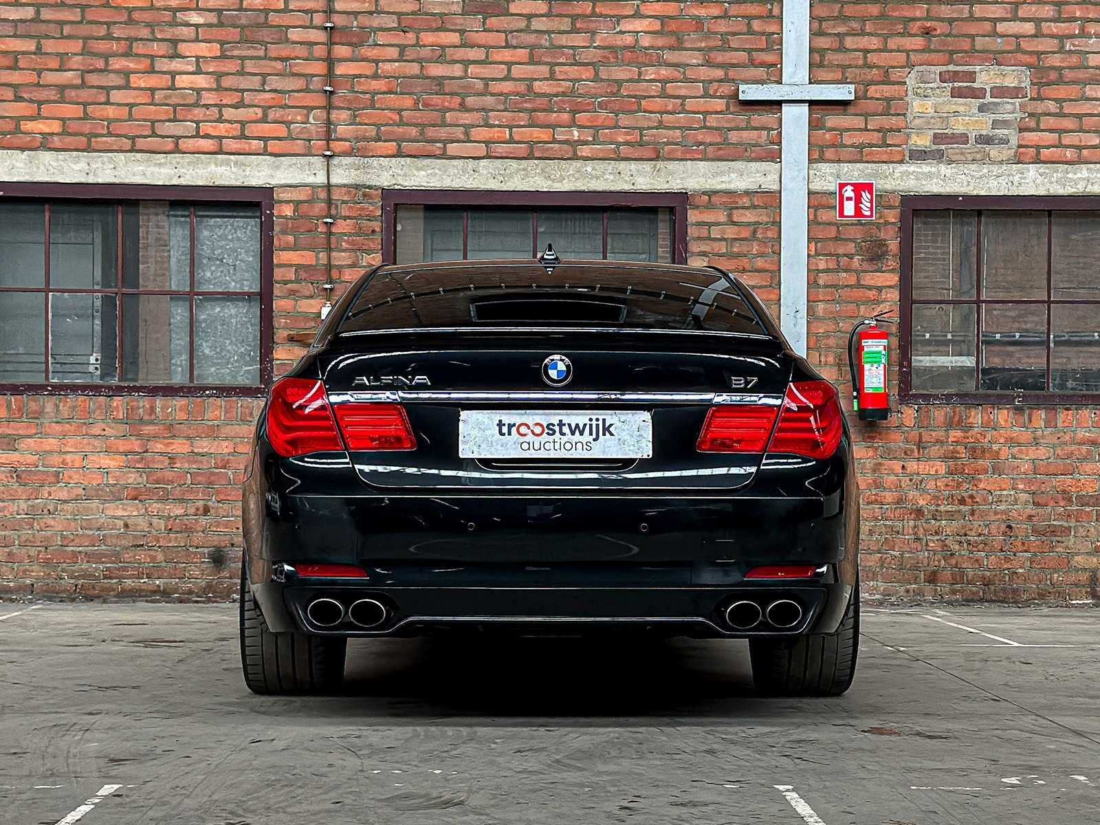 BMW Alpina B7 V8 507pk 2011