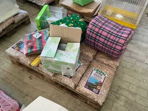 Stock of various accessories for animals