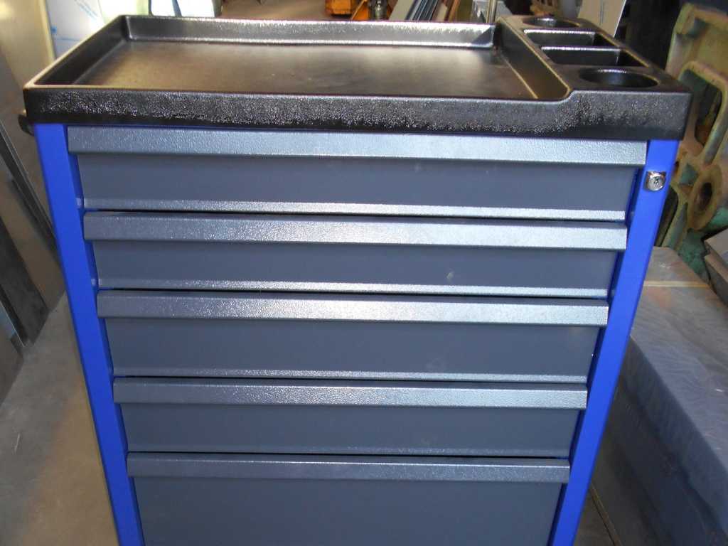 Pard - Tool trolley with tools