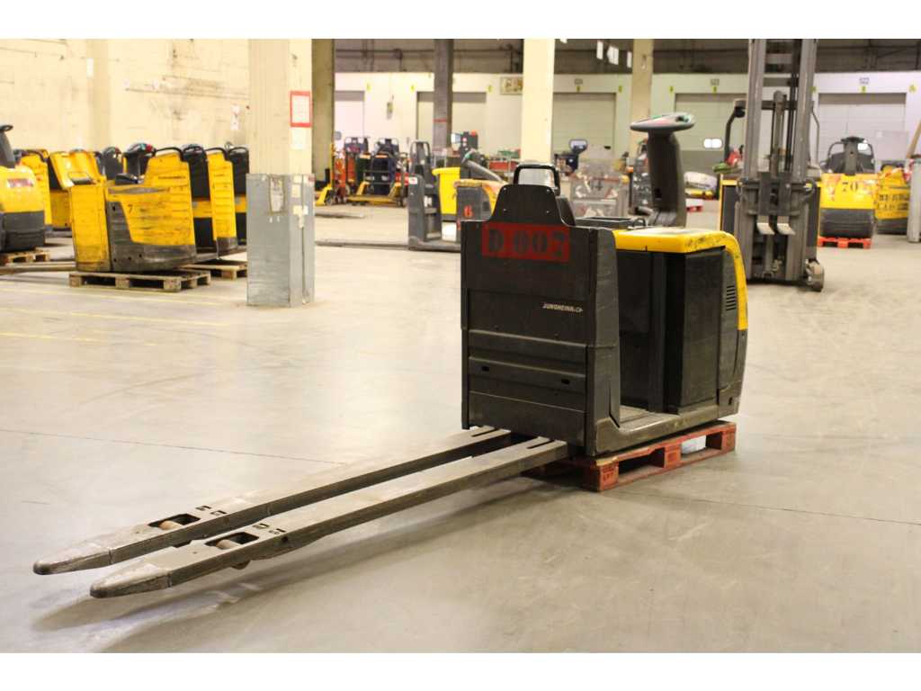Orderpicker Jungheinrich ECE 225 XL