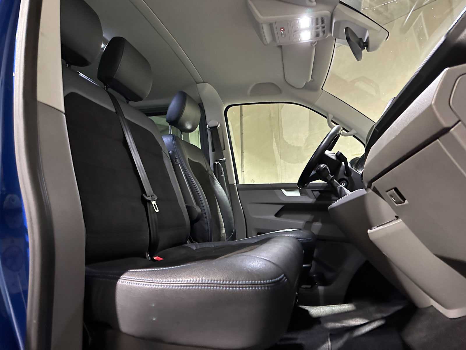 Volkswagen Transporter 2.0 TDI L2H1 30 DC 6-Persoons Highline 150pk 2020 (Origineel-NL), VGK-42-L Bedrijfswagen