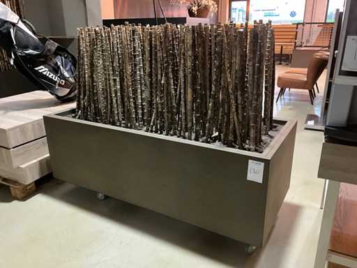 Bețe de bambus în tava mobilă de prezentare