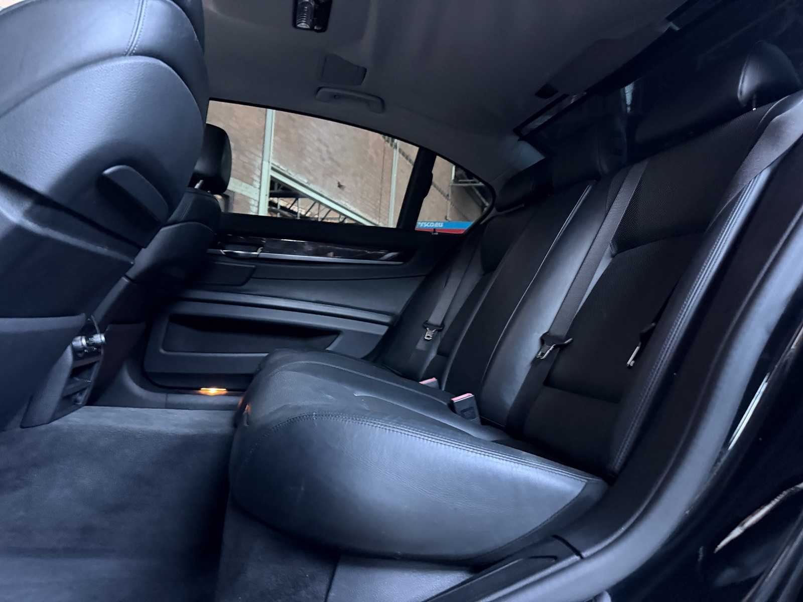 BMW 750Li xDrive 4.4 V8 7-serie 408pk 2012