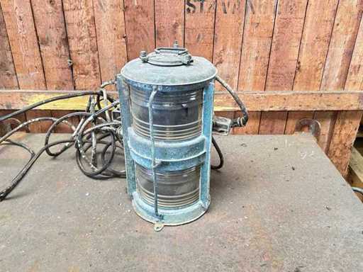 Lumină tip placă de cupru cu lentilă Fresnel