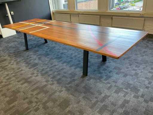 Sports Floor Table