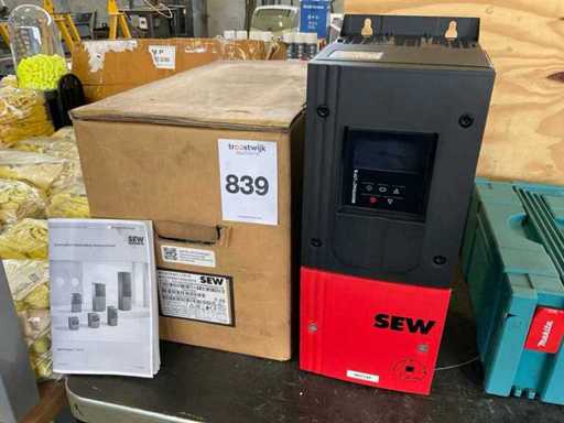 Przetwornik częstotliwości Sew Movitrac